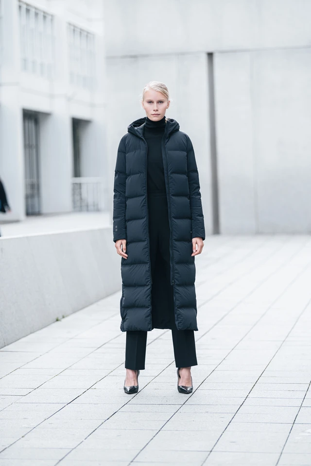 6027_990_Infinity_Coat_Black_FAM_9570_Screen